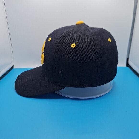 Iowa Hawkeyes Zephyr Z Hat Cap Black Yellow Logo Fitted 6 7/8 Embroidered Wool - Picture 2 of 8